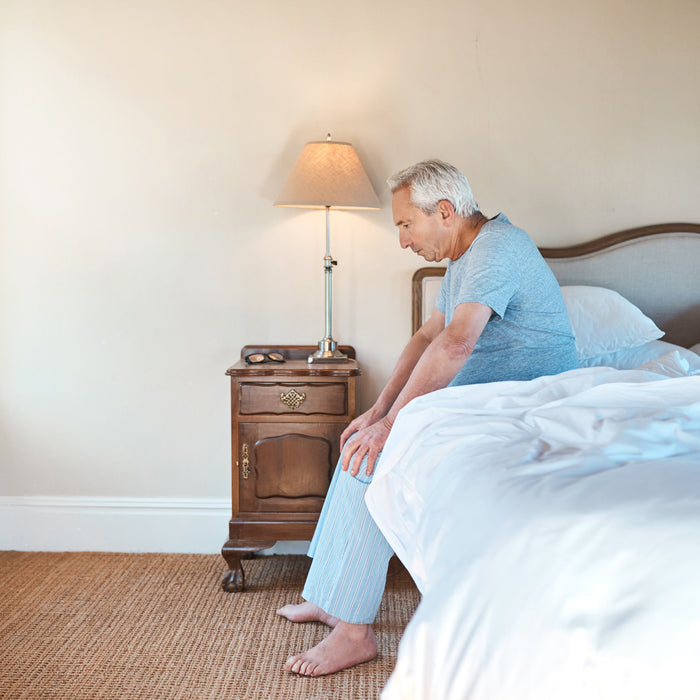 5 Sleep Problems Seniors Face (And How an Adjustable Bed Fixes Them)