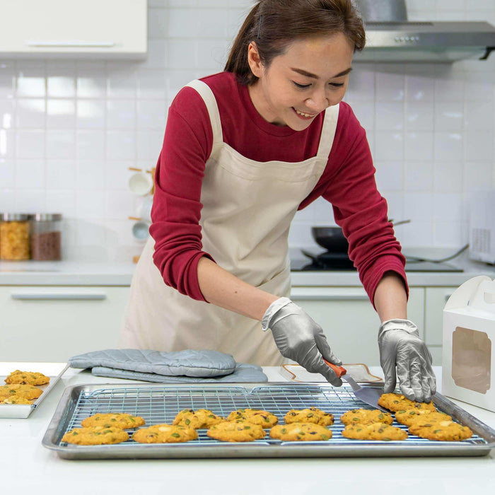 WeCare Pearlescent Chrome Disposable Nitrile Gloves - Elvoros