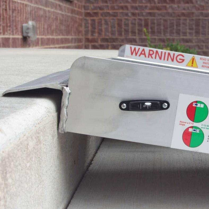 Prairie View Industries Multifold Ramp 7' x 30" - Elvoros