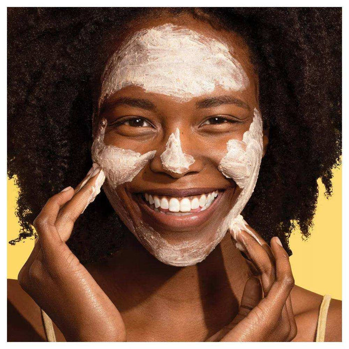 St.Ives Naturally Clear Fresh Skin Invigorates & Smooths Skin Apricot Scrub - Elvoros